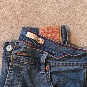 VINTAGE LEVI JEANS